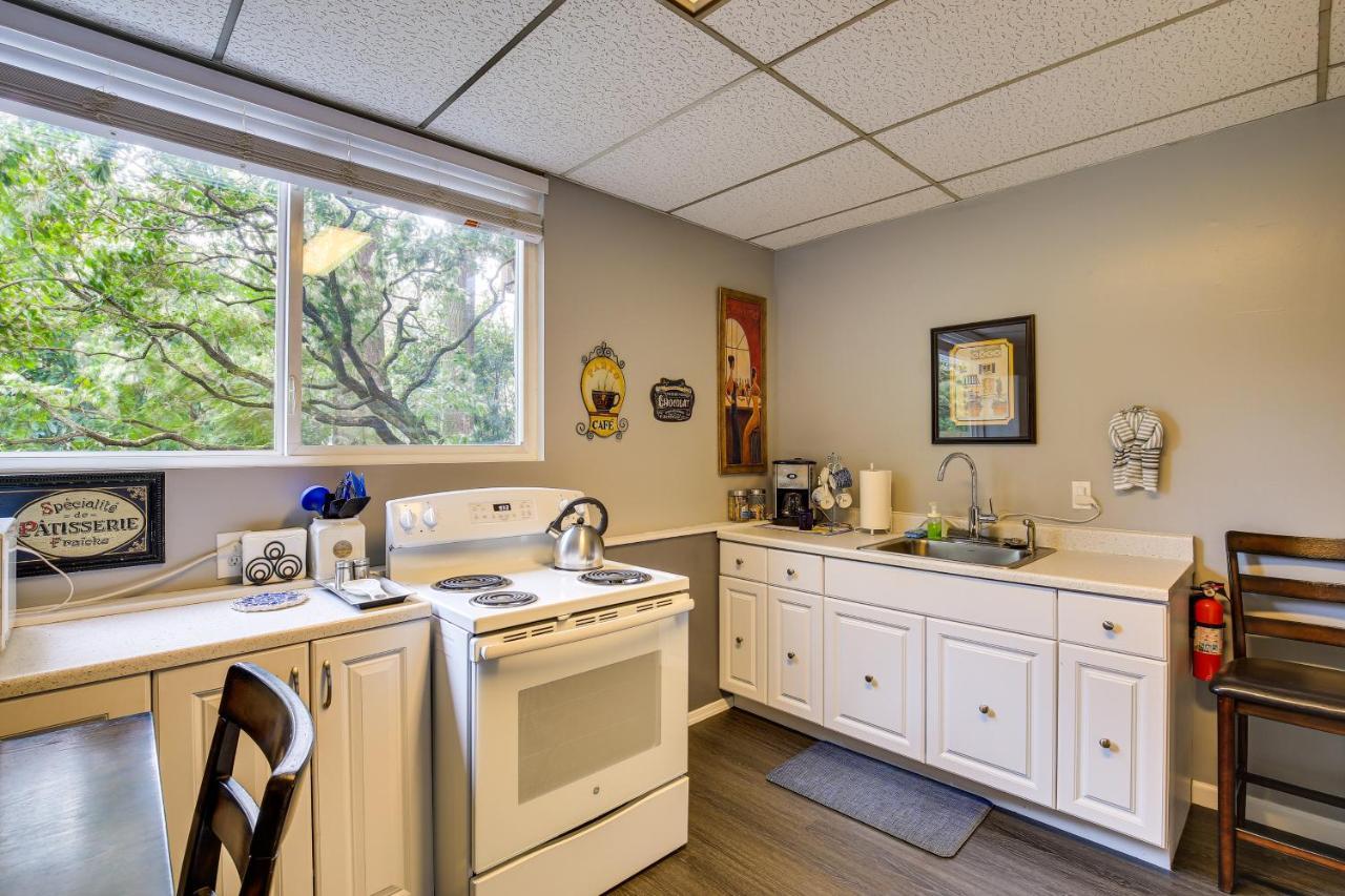 Vacation About 11 Miles To Downtown Apartment