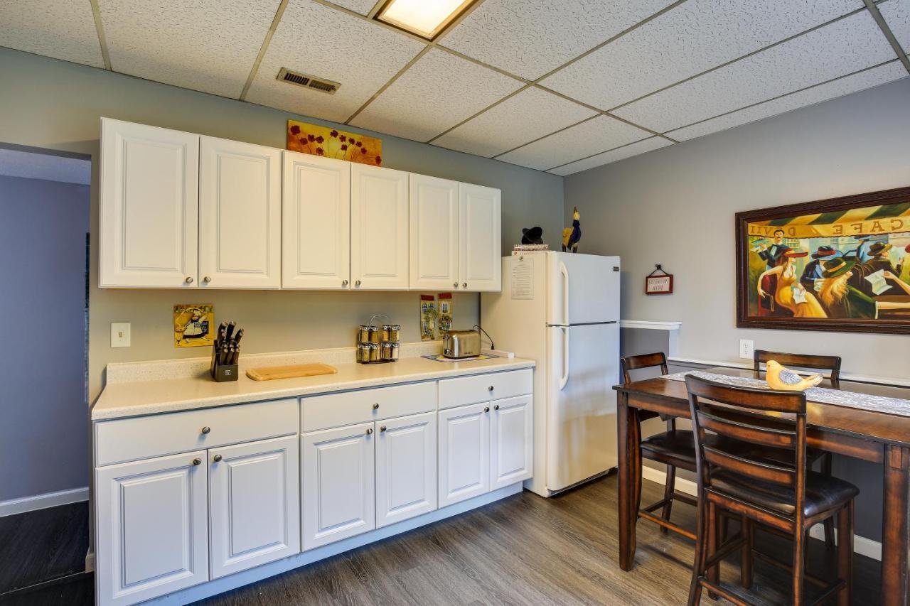 Vacation About 11 Miles To Downtown Apartment