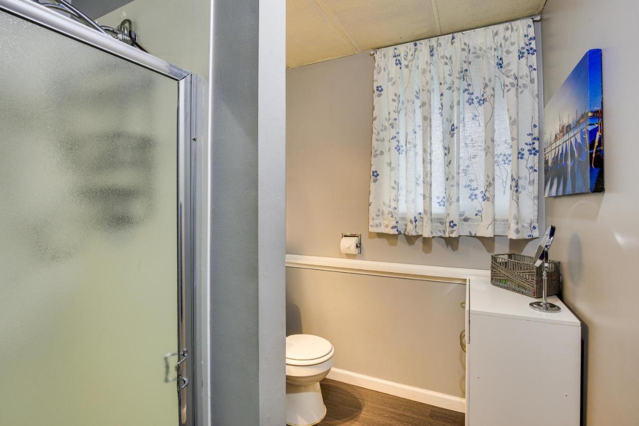 Vacation About 11 Miles To Downtown Apartment *